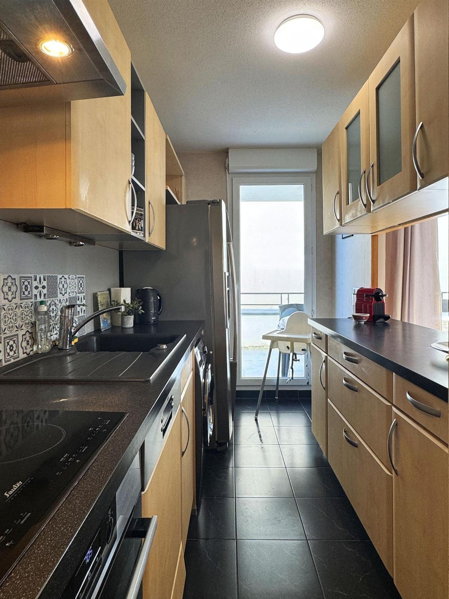 Joli 3p Avec Terrasse Et Garage Proche Centre *